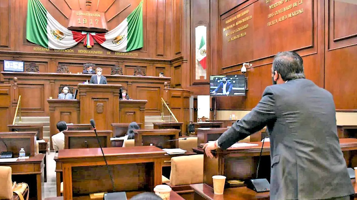 diputados en el congreso del estado